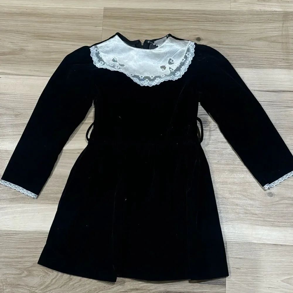 Vintage 90’s Disney Winnie The Pooh Velvet Holiday Dress Girls 5T